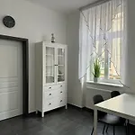 Class In Carlsbad Bulharska Street アパート カルロヴィ・ヴァリ
