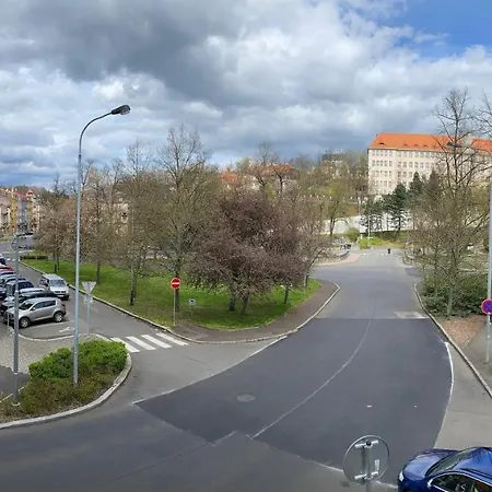 Class In Carlsbad Bulharska Street Διαμέρισμα Κάρλοβι Βάρι