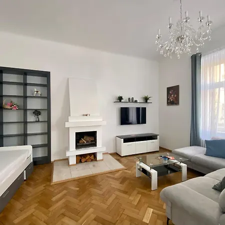 Apartment Class In Carlsbad Bulharska Street