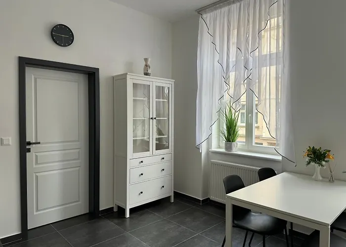 Class In Carlsbad Bulharska Street Διαμέρισμα Κάρλοβι Βάρι